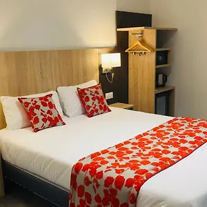 ** Hotel Martinez France